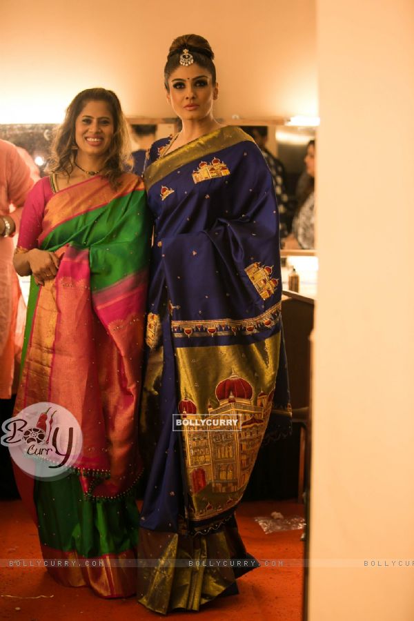 Raveena Tandon becomes showtopper for Jayanthi Ballal At Mysore Fashion Week  SEASON 3