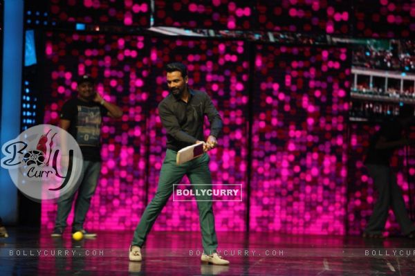 Remo Dsouza at Promotion of 'M.S. Dhoni: The Untold Story' on sets of Dance Plus 2