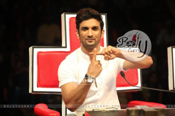 Sushant Singh Rajput at Promotion of 'M.S. Dhoni: The Untold Story' on sets of Dance Plus 2 (420727)