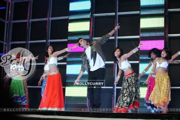 Ranbir Kapoor dances on the sets of The Dance Plus 2