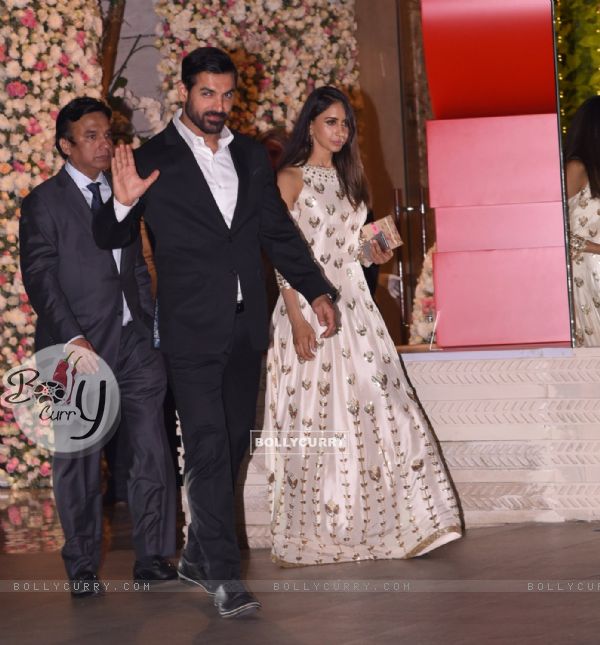 Mukesh Ambani hosts Isheta Salgaocar's pre-wedding bash!