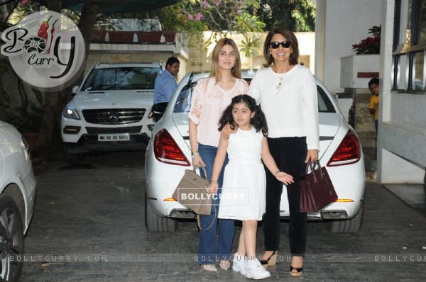 Kapoor Family's Christmas Lunch!
