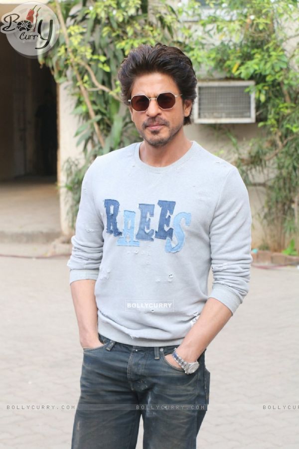 Shah Rukh Khan promotes 'Raaes' (423701)