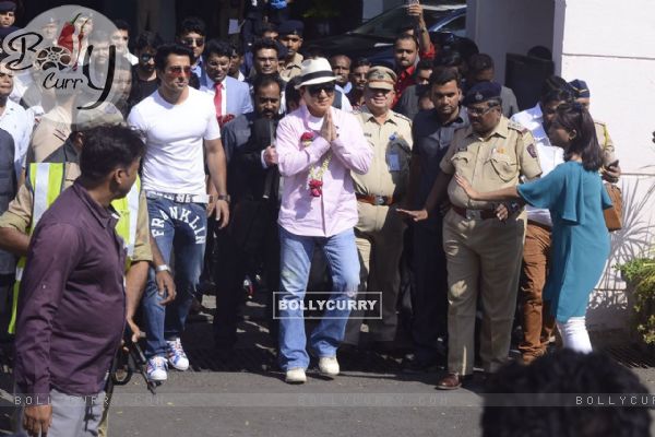 Jackie Chan Arrives in Mumbai