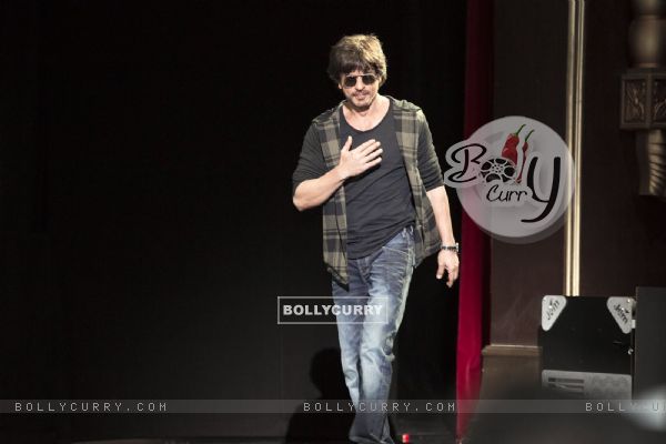 Shah Rukh Khan promotes 'Raees' in Dubai