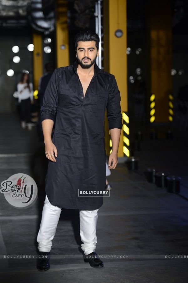Arjun Kapoor walks for Kunal Rawal at Lakme Fashion Week 2017 Day 1