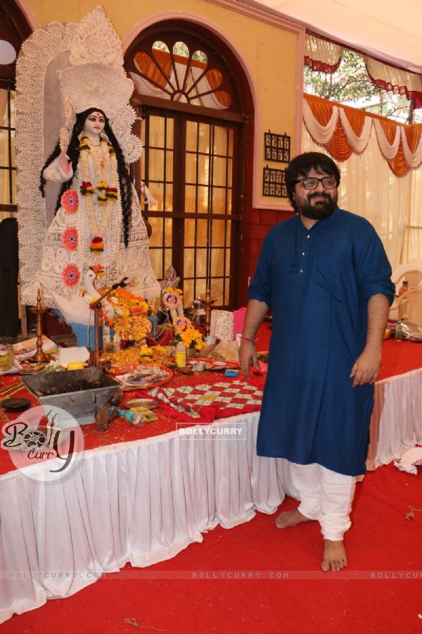 Pritam attend Anurag Basu's Durga Pooja