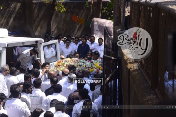 Suniel Shetty's father's funeral!