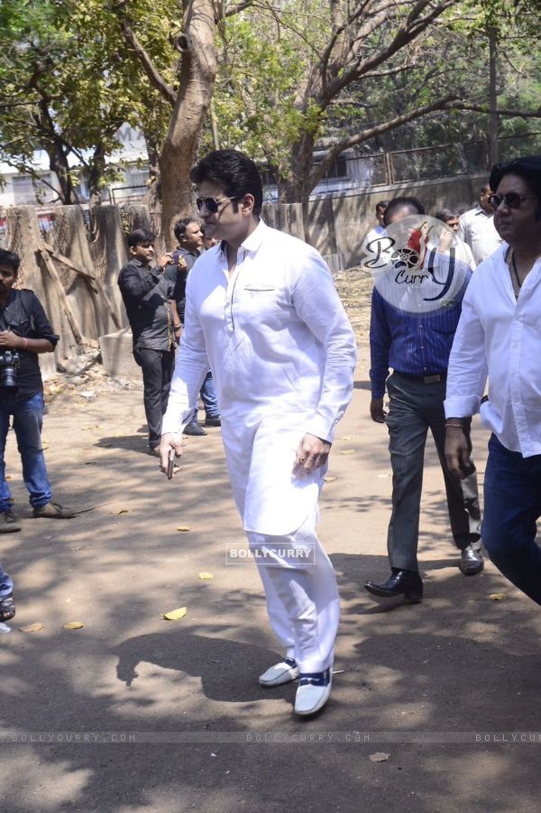Armaan Kohli at Suniel Shetty's father's funeral