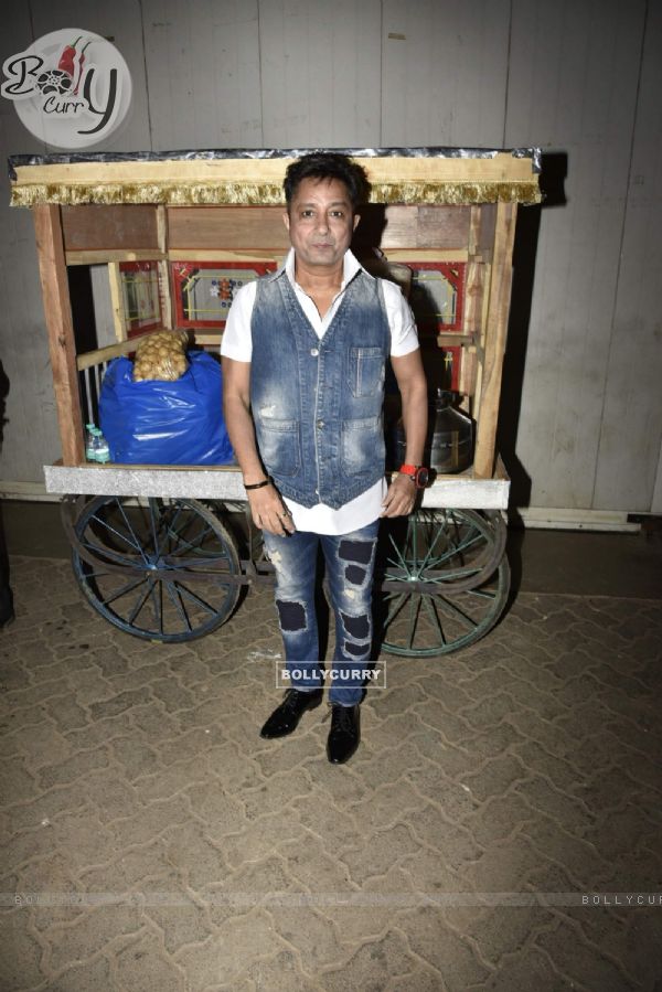 Singer Sukhwinder Singh visits the sets of 'Indian Idol'