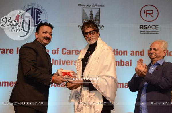 Amitabh Bachchan Launches 'Film & Entertainment' Courses