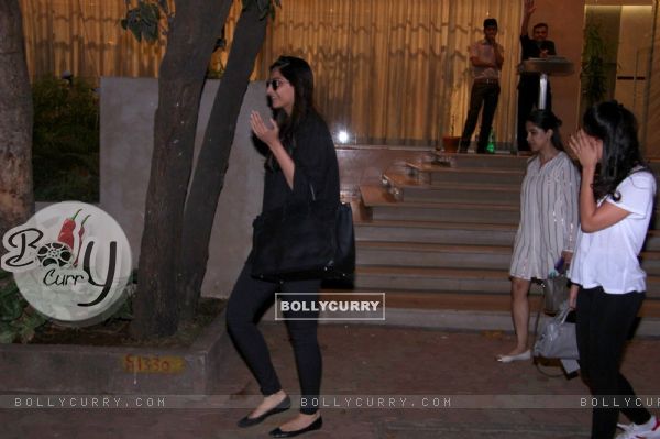 Sonam Kapoor snapped with her mom in Bandra
