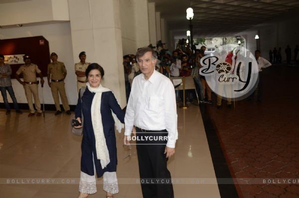 Celebs attend Prayer Meet of Vinod Khanna