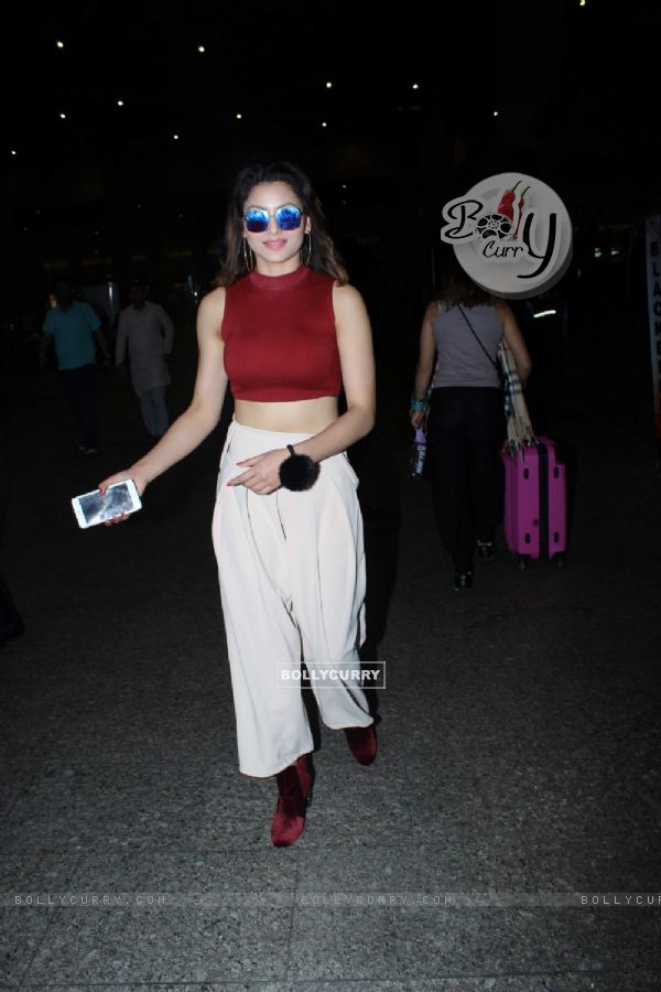 Urvashi Rautela snapped at the airport!