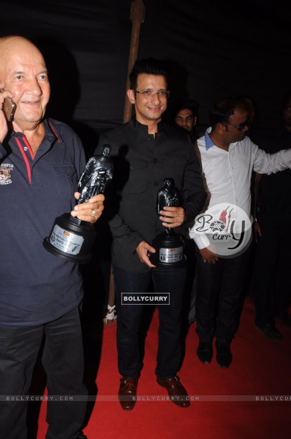 Sharman Joshi and Prem Chopra felicitated at Dadasaheb Phalke Awards