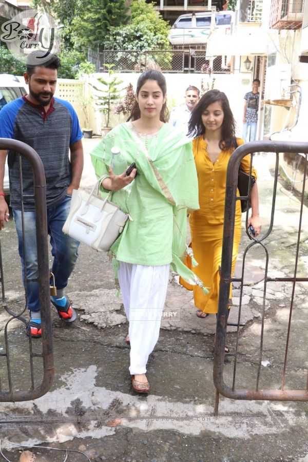Jhanvi Kapoor snapped in the city