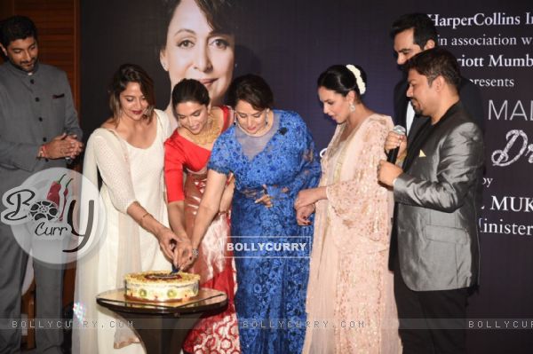 Hema Malini cuts her birthday cake