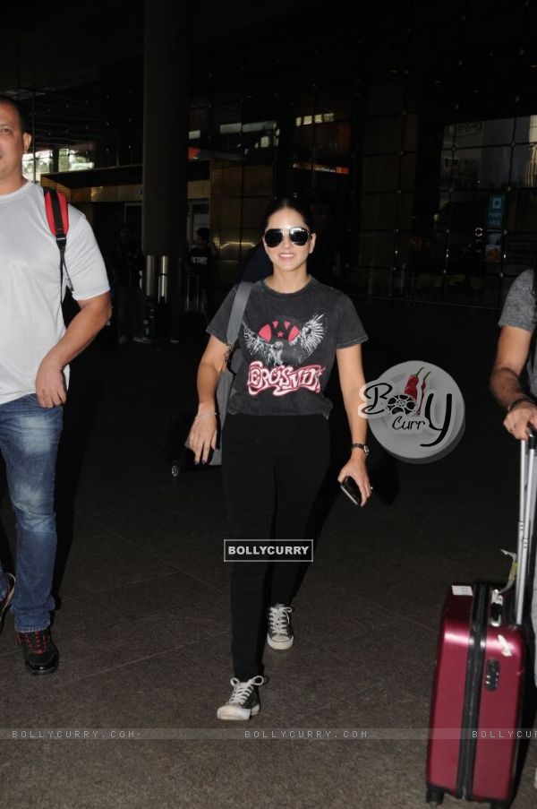 Sunny Leone dressed in her casual best