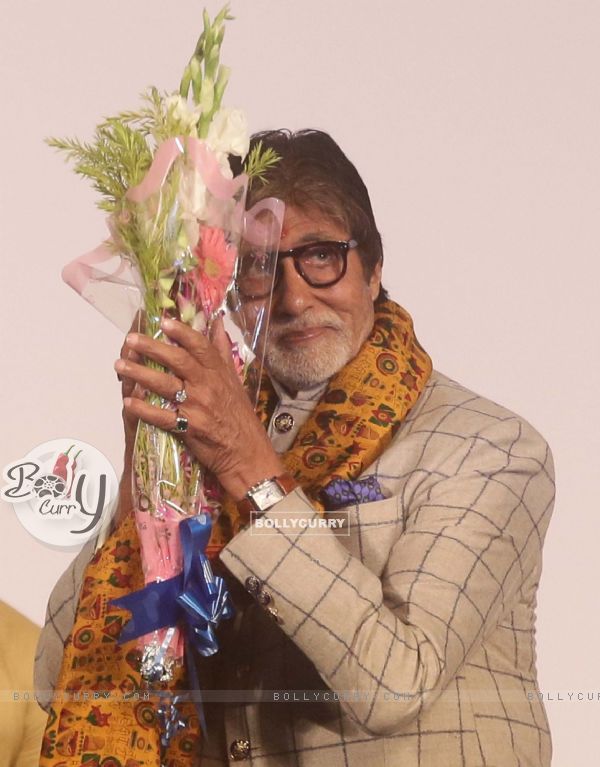 Amitabh Bachchan is felicitated at the event