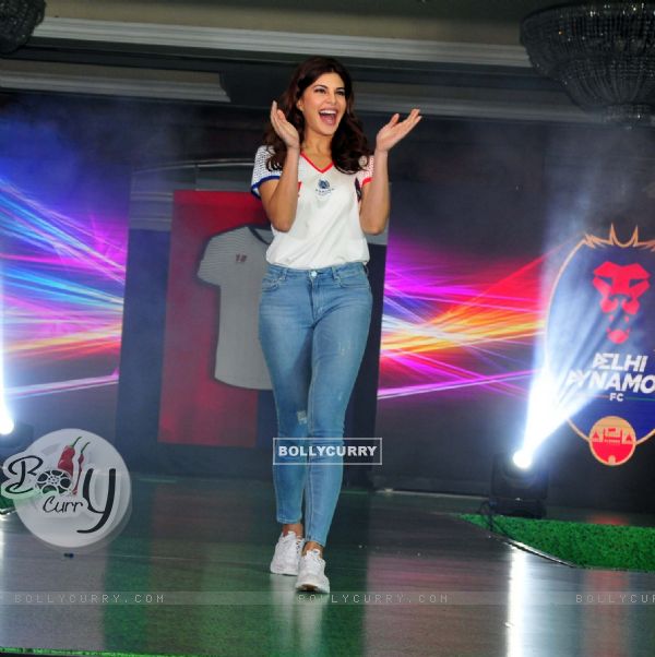 Jacqueline Fernandez added the glamour touch to a sport event