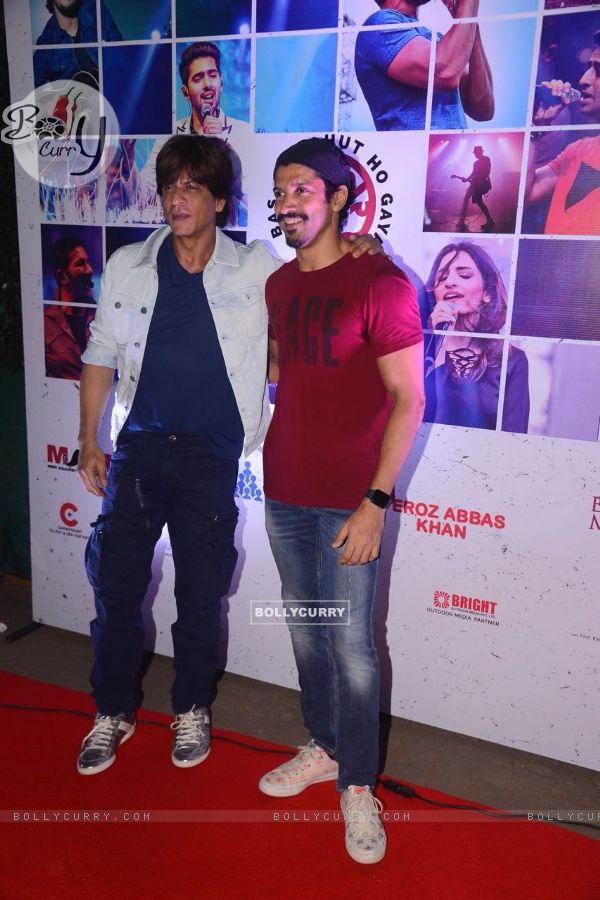 Shah Rukh with Farhan Akhtar