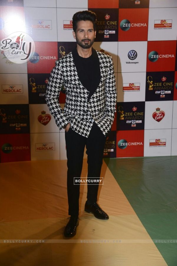 Kapoor strikes a pose for the shutterbugs
