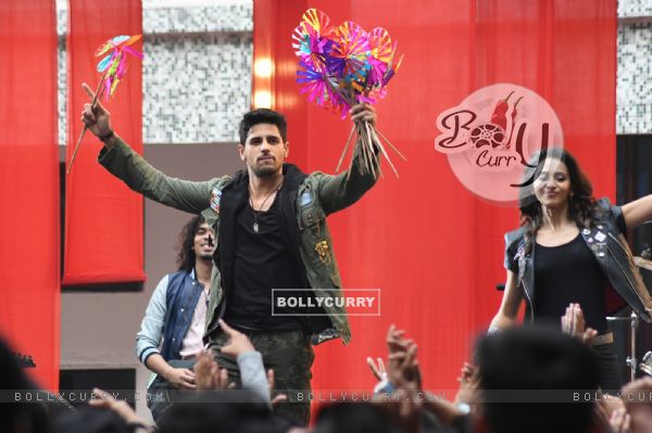 Aiyaary: Sidharth and Rakul shoot for a promotional song