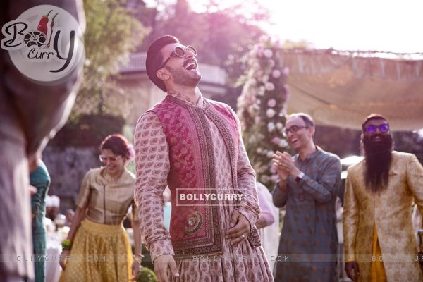 Ranveer Singh shaking a leg at Mehendi Ceremony