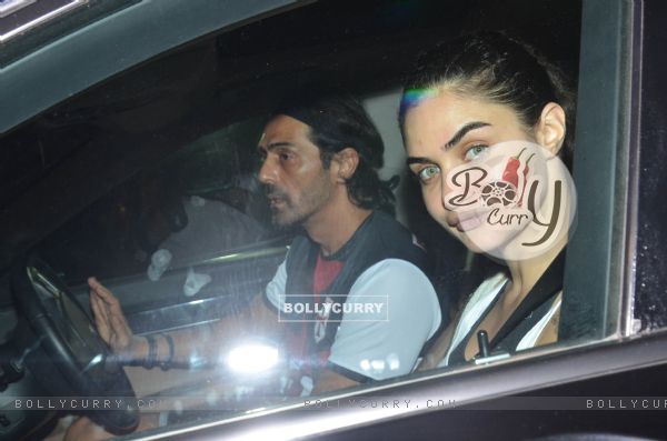 Arjun Rampal snapped along with his girlfriend