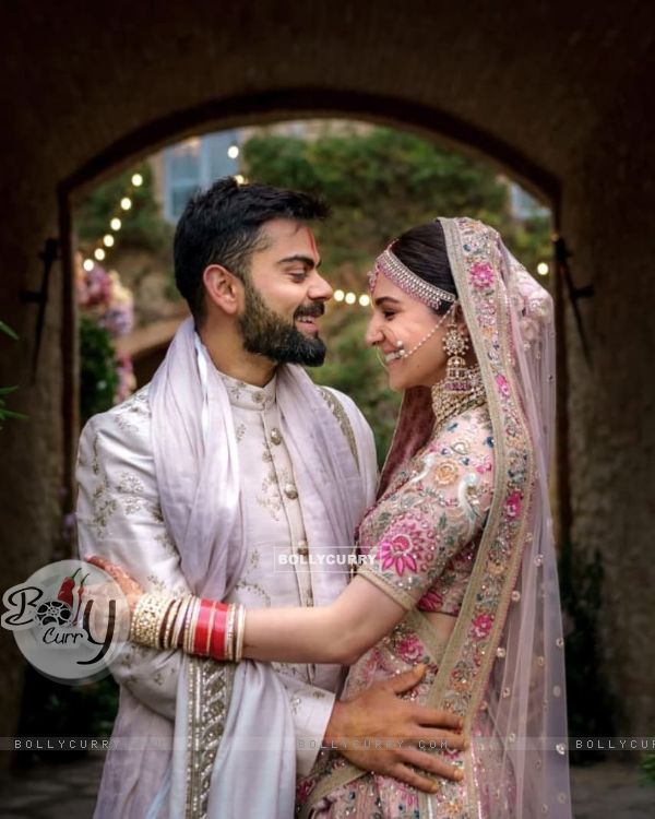 Virat Kohli and Anushka Sharma wedding couple picture