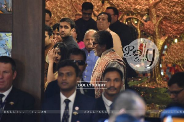 Amitabh Bachchan with Family at Isha Ambani-Anand Piramal Wedding