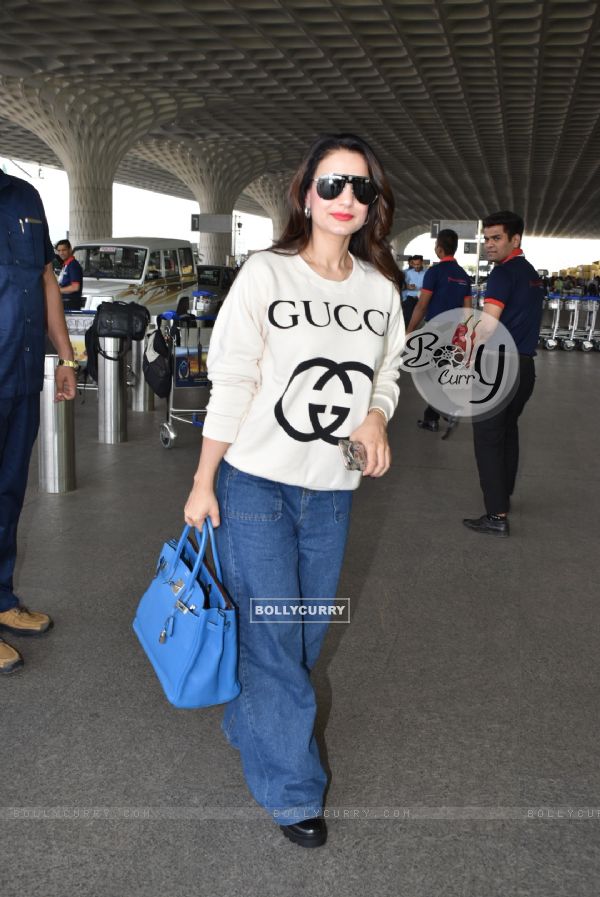Ameesha Patel spotted at Mumbai Airport