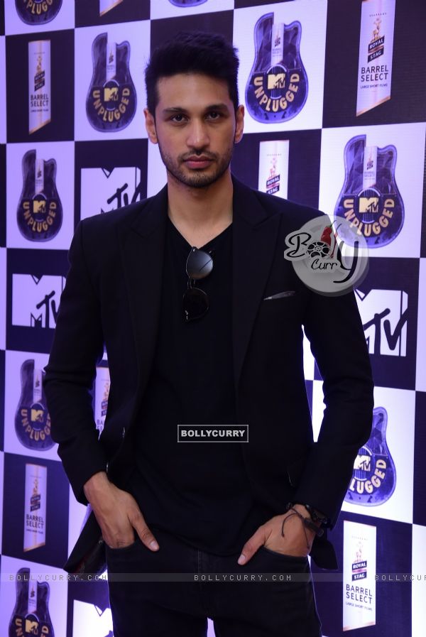 Arjun Kanungo snapped at MTV unplugged