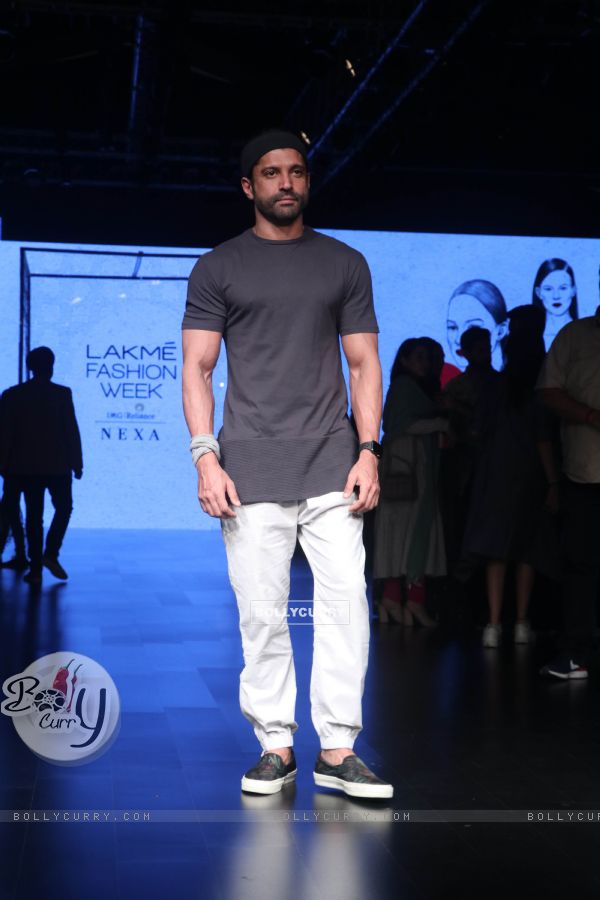 Farhan Akhtar snapped at 'Lakme Fashion Week'