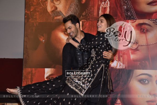 Varun Dhawan and Alia Bhatt at Kalank song launch!