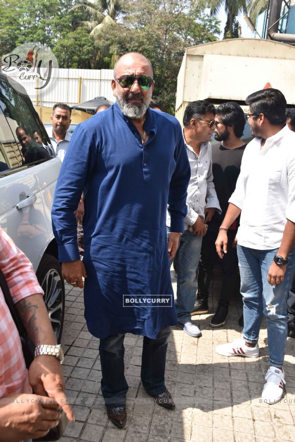 Celebrities snapped at 'Kalank' Trailer launch! (446273)