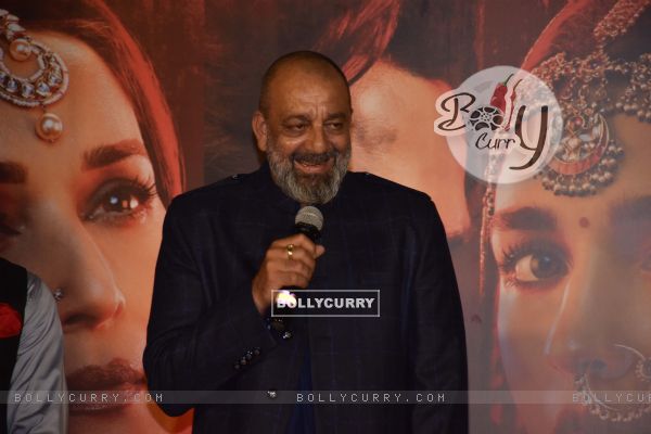 Celebrities snapped at 'Kalank' Trailer launch! (446280)