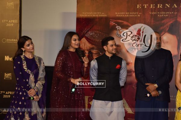 Celebrities snapped at 'Kalank' Trailer launch! (446283)