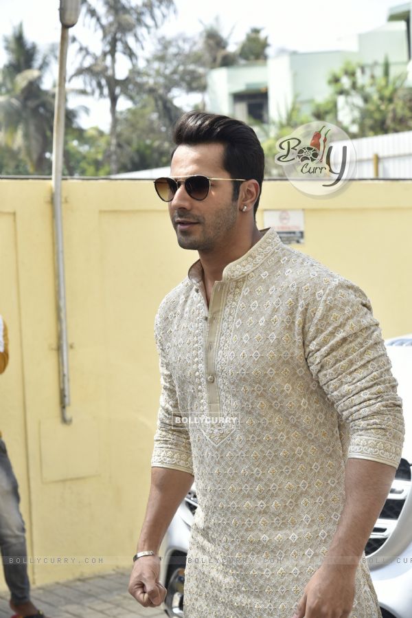 Celebrities snapped at 'Kalank' Trailer launch! (446295)