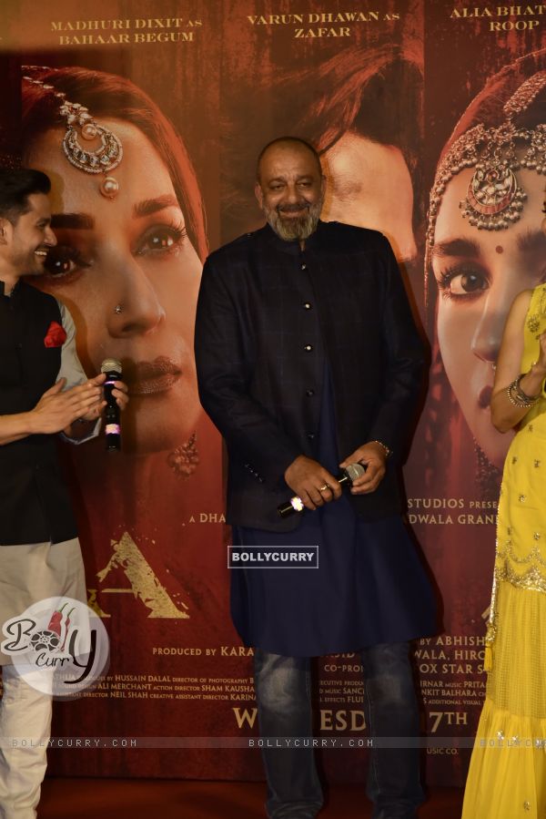 Celebrities snapped at 'Kalank' Trailer launch! (446309)