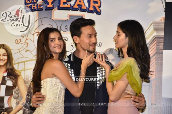 Tiger, Ananya, Tara at the trailer launch of Student of the Year 2 (446389)