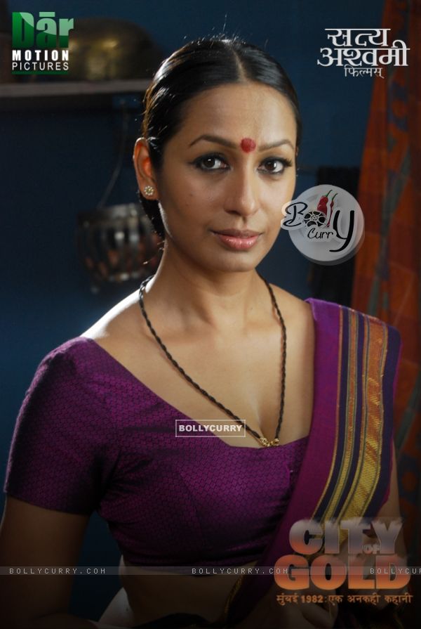 Kashmira Shah in the movie City of Gold (60143)