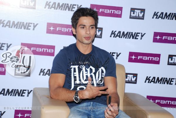 Shahid Kapoor at ''Kaminey'' promotional event at Fame, in Mumbai (78950)