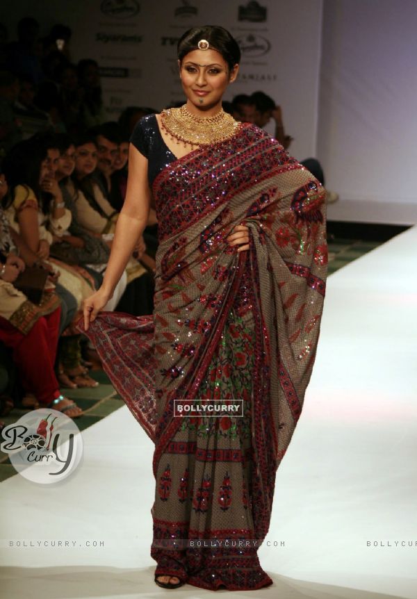 Actor Rimi Sen display design of Anita Dongre at Kolkata Fashion Week on Sunday 13th Sep 09