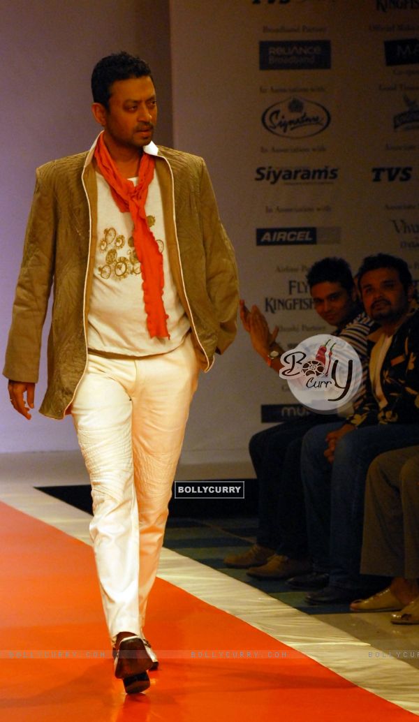 Irfan Khan on the ramp with in an outfit by Abhishek Dutta at Kolkata Fashon Week on sunday