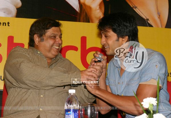 Director David Dhawan and Actor Ritesh Deshmukh at a press meet for the film "Do Knot Disturb" in New Delhi on Tuesday 15 Sep 09 (79936)