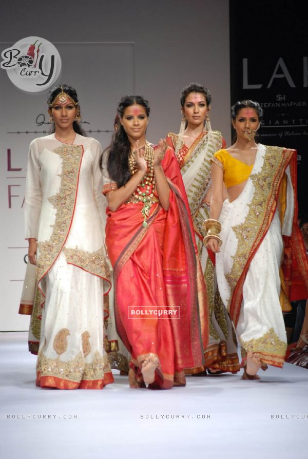 Anand Kabra''s amazing asymmetric feminine collection for spring/summer 2010 created magic at lakme fashion week