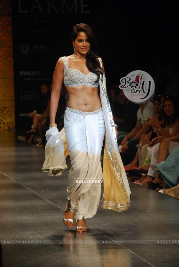 Sameera Reddy at the Anita Dongre''s timeless collection for Spring/Summer 2010 at Lakme Fashion Week was a stylish nostalgic fashion odyssey