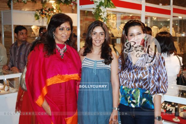 Neelam Kothari at Araish exhibition