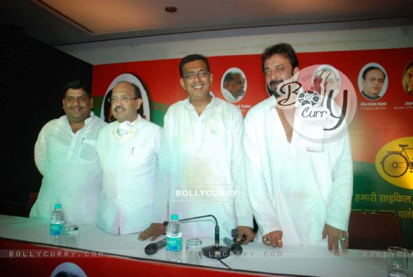 Bollywood star Sanjay Dutt (extreme right) with Samajwadi Party leader Amar Singh (second from left)